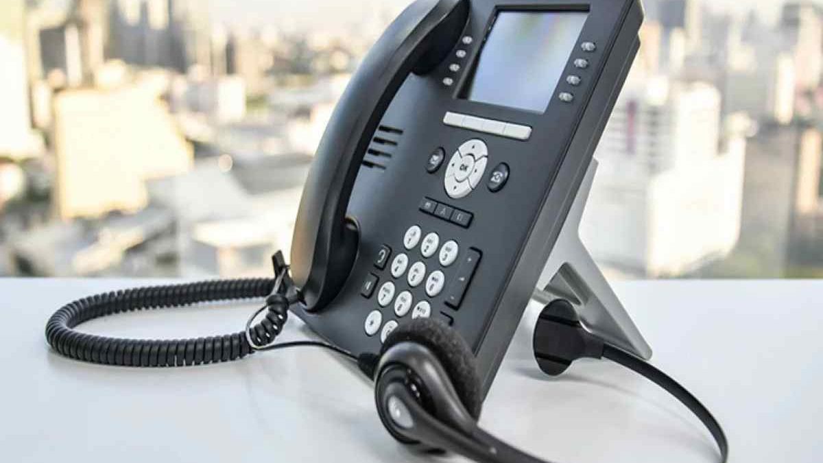 5 Reasons Why You Need VOIP Phone Services